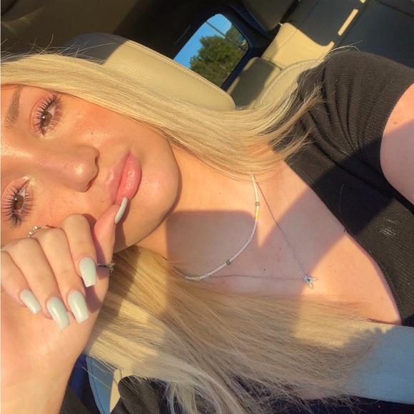 Meet your Posher, Avery - Picture 2 of 4